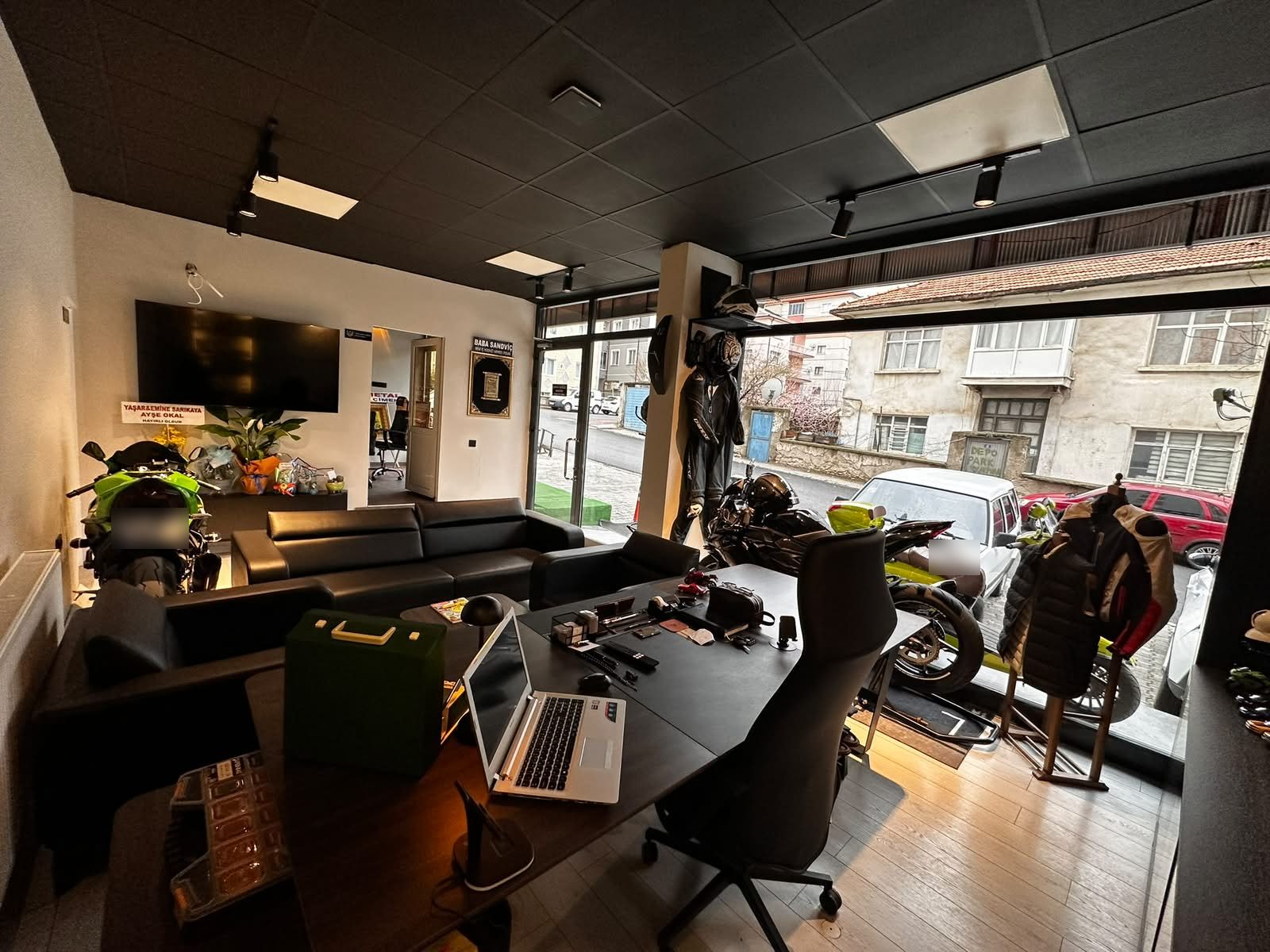Ofis çalışma alanı